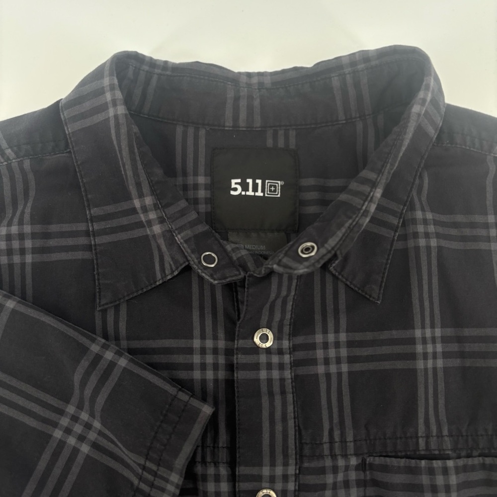 5.11 Tactical Series Mens Gray/Black Plaid Snap Button Down Long Sleeve Shirt MD